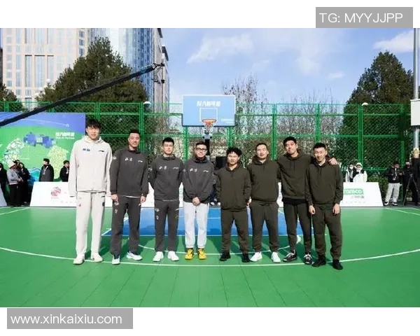 握手跨越姚明的高度与梦想共鸣的篮球传奇之旅